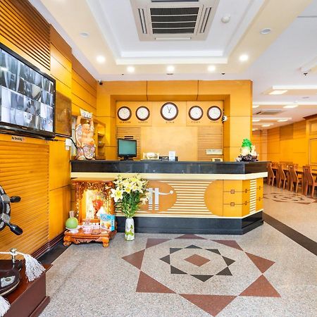 Lucasta Saigon Hotel Ho Chi Minh City Bagian luar foto