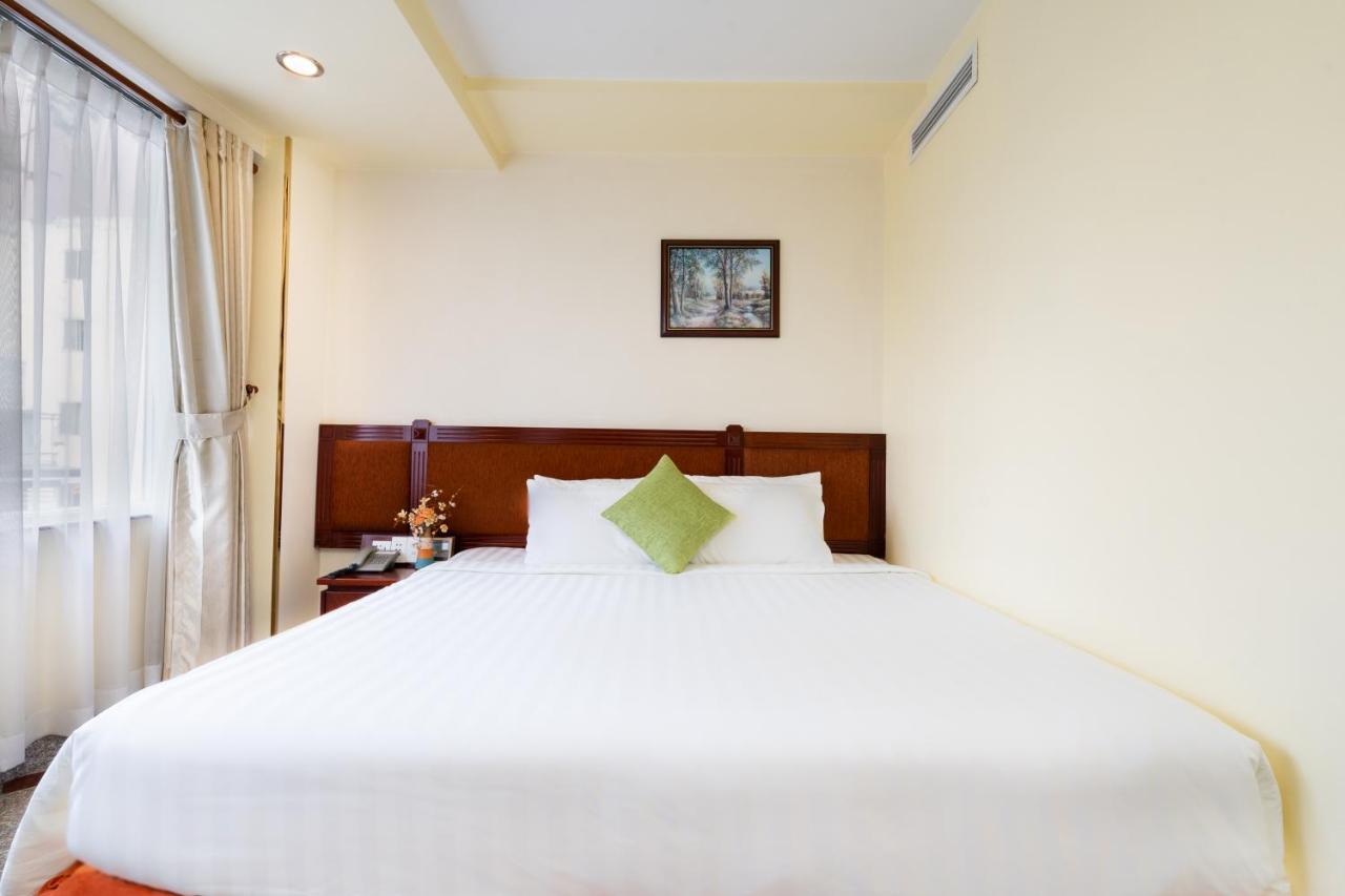 Lucasta Saigon Hotel Ho Chi Minh City Bagian luar foto