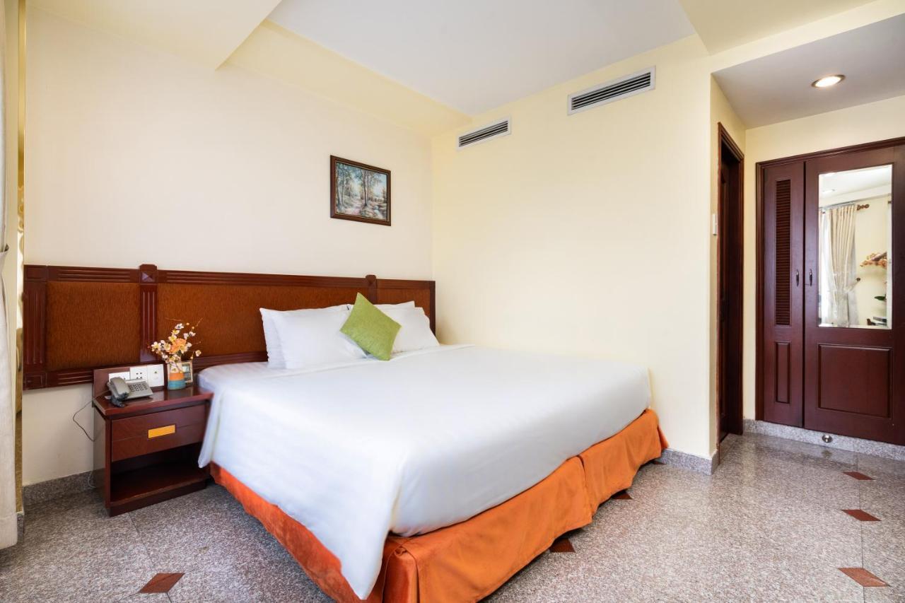 Lucasta Saigon Hotel Ho Chi Minh City Bagian luar foto