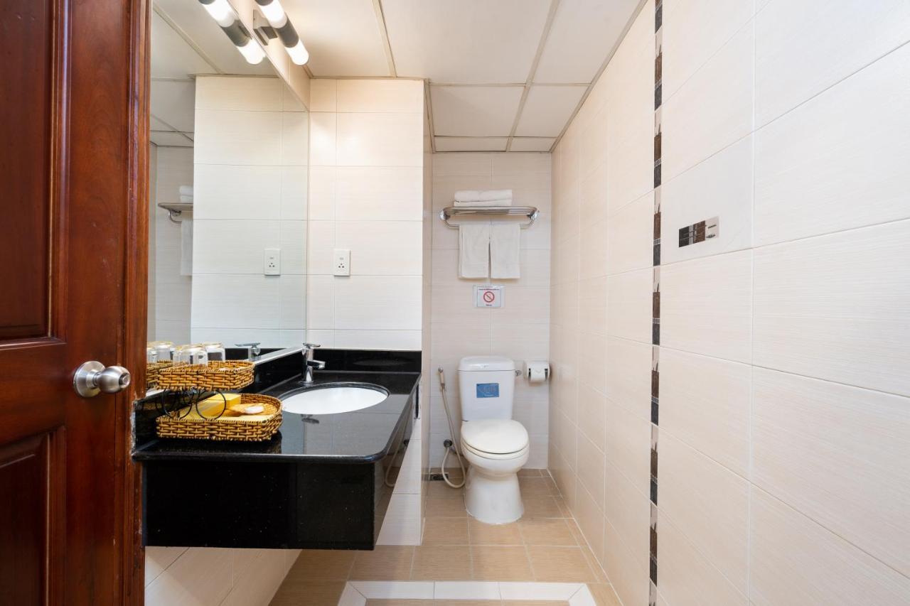 Lucasta Saigon Hotel Ho Chi Minh City Bagian luar foto