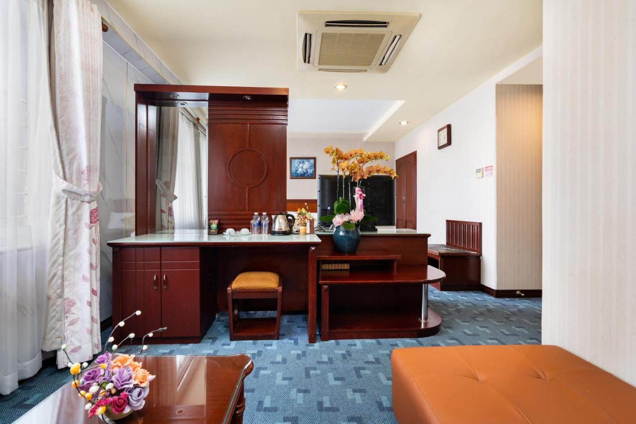 Lucasta Saigon Hotel Ho Chi Minh City Bagian luar foto