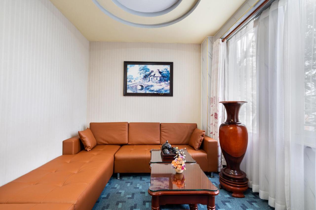 Lucasta Saigon Hotel Ho Chi Minh City Bagian luar foto