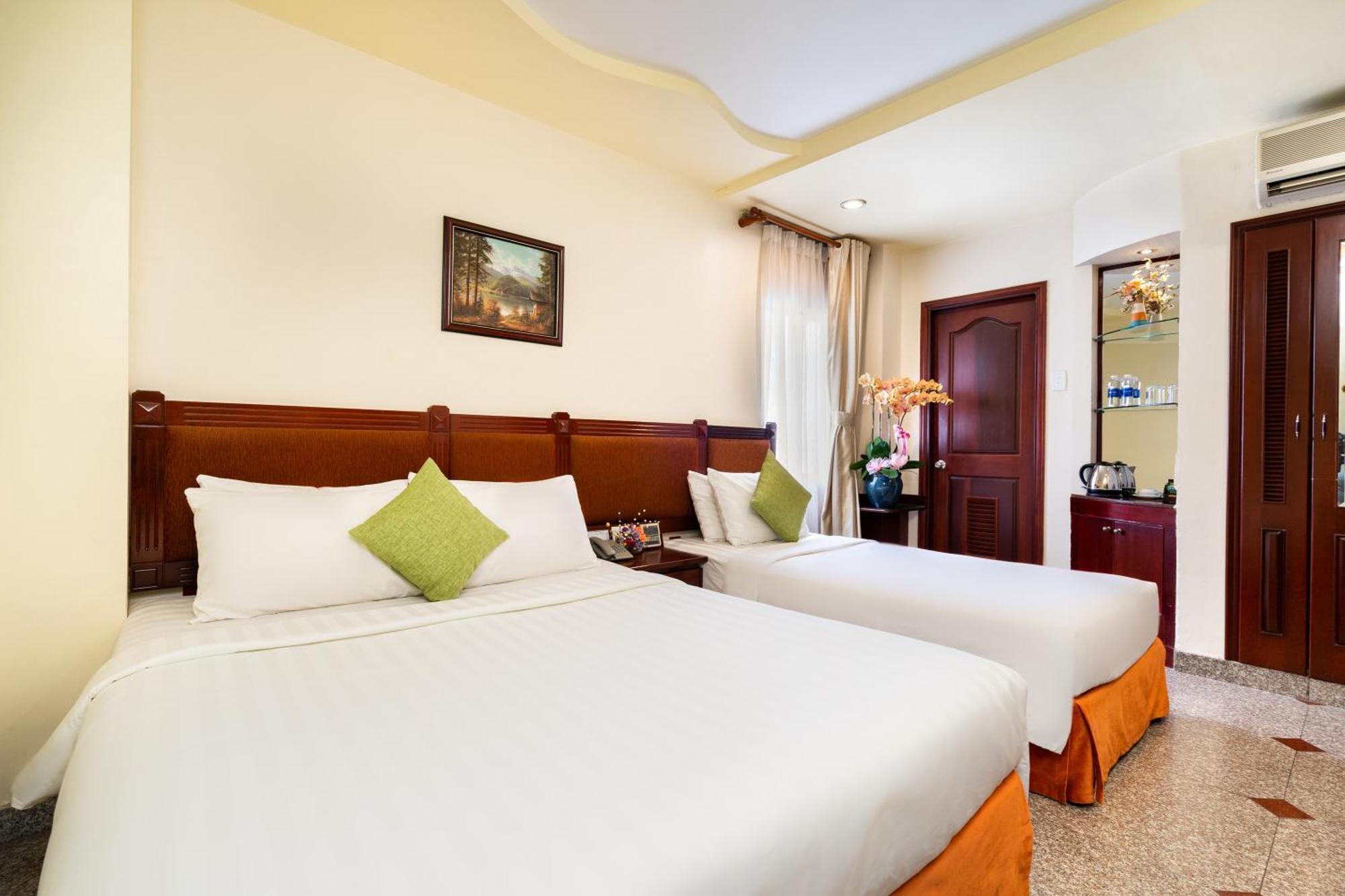 Lucasta Saigon Hotel Ho Chi Minh City Bagian luar foto